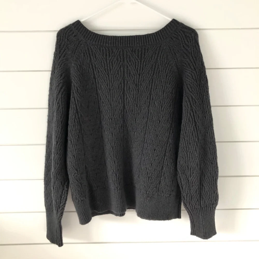 Old Navy Grey Knit Sweater - Picture 2 of 3